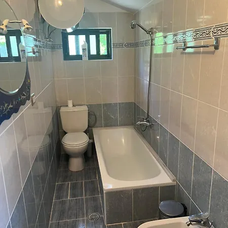 Apartamento Flower Terrace Gjirokastër