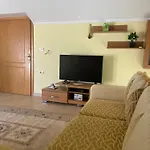 Flower Terrace דירה *